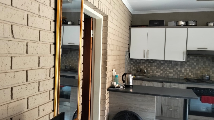 1 Bedroom Property for Sale in Rustenburg Central North West